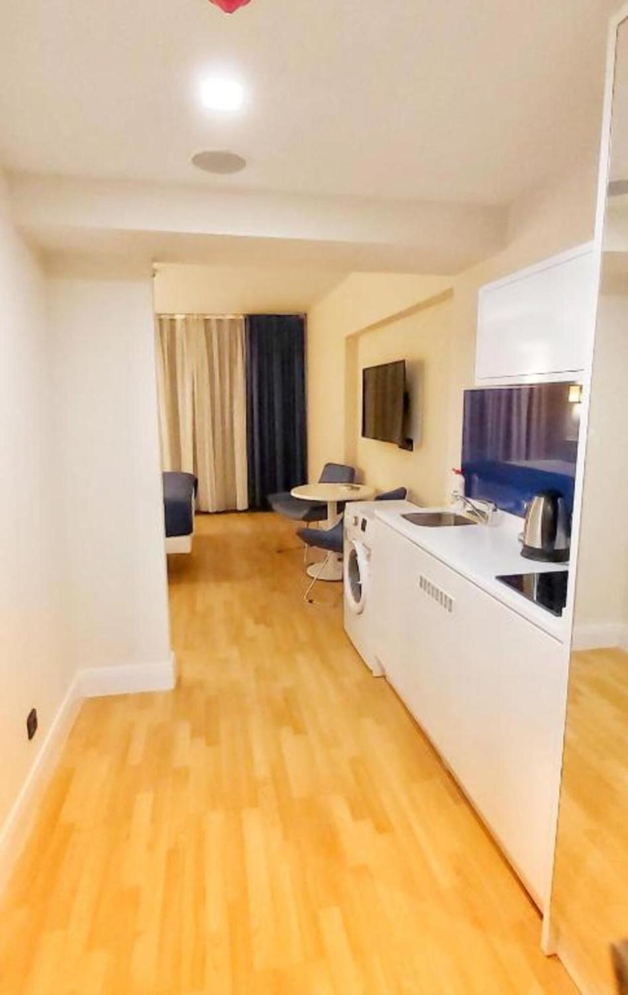 Appartamento Holiday In Orbi Batumi Esterno foto